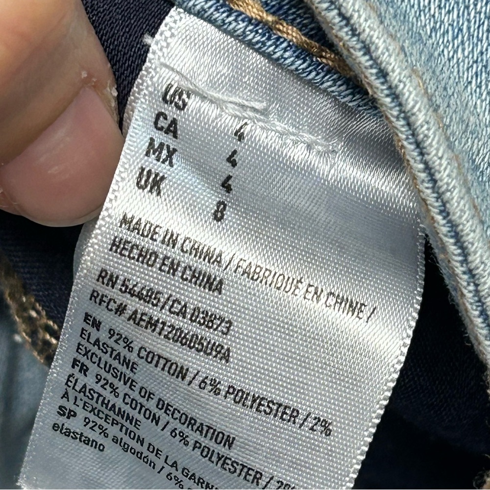American Eagle Outfitters Light Wash Distressed Jean Shorts - Picture 4 of 6